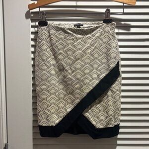 Express White / Ivory and Black Women's Geometric Pencil Skirt